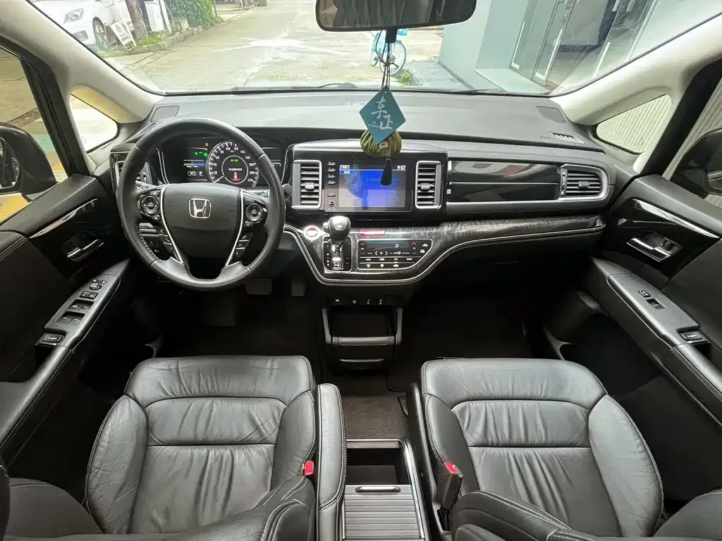 Honda Elysion 2021 из CN, фото 9