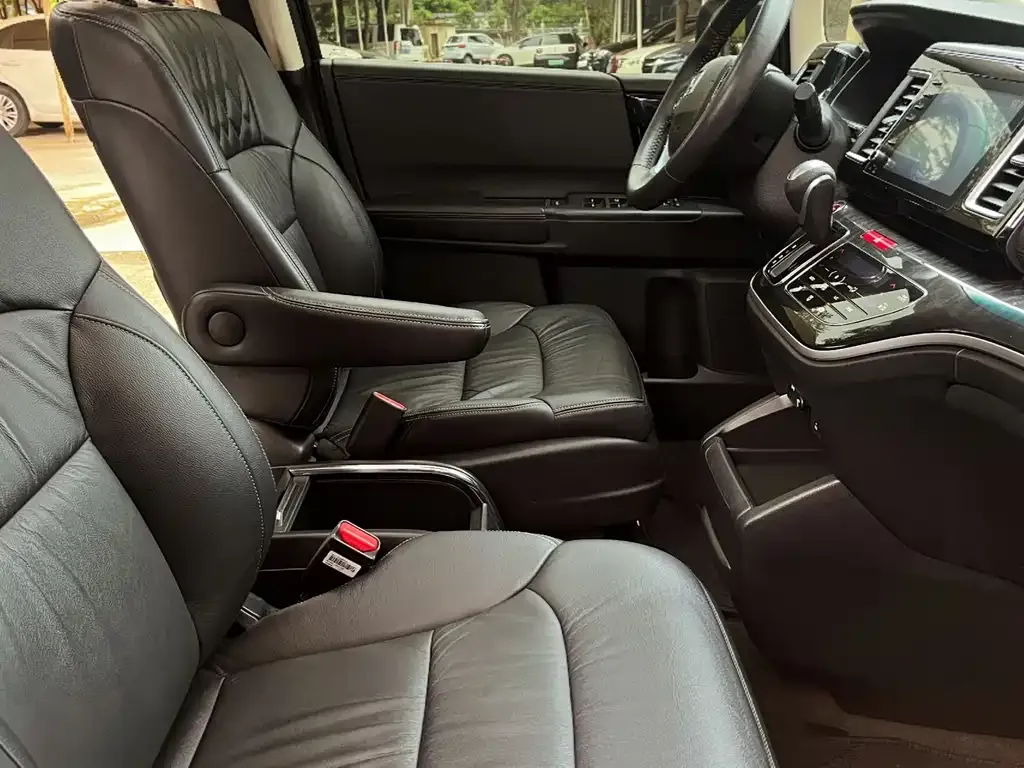 Honda Elysion 2021 из CN, фото 6