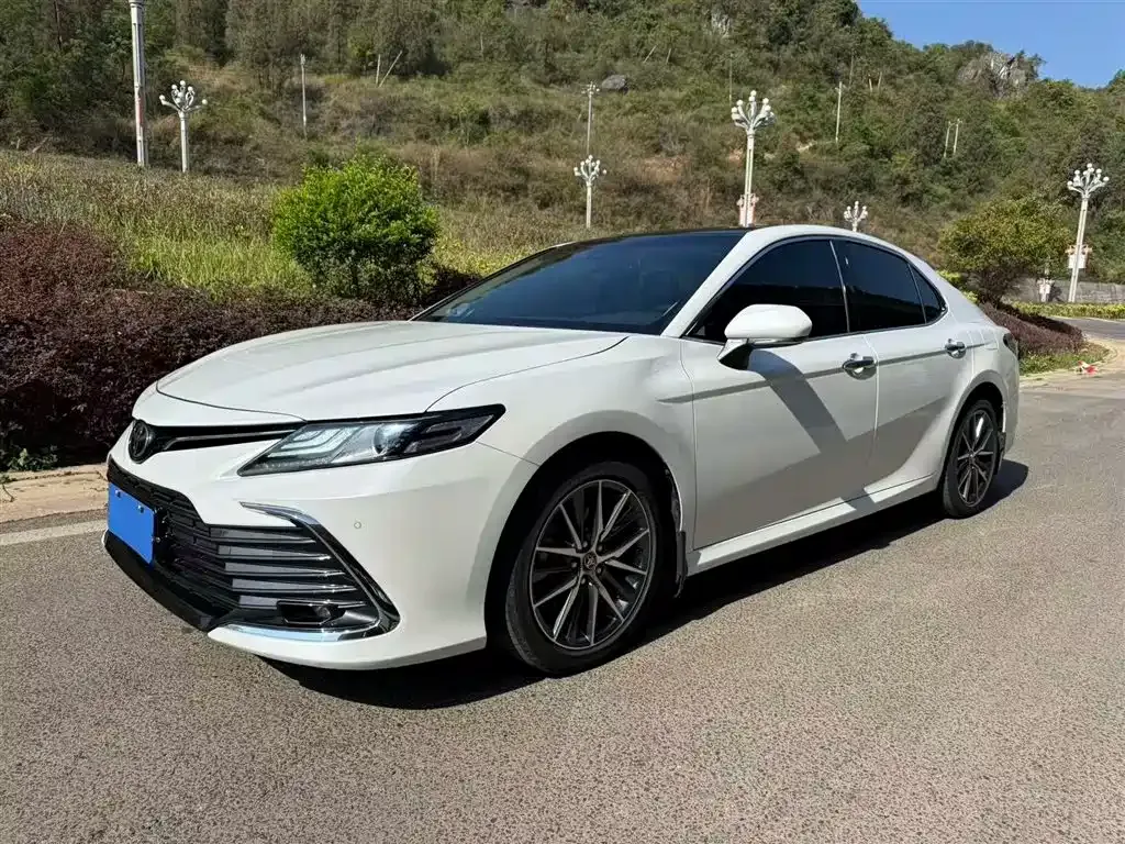 Toyota Camry 2022 из CN, фото 1
