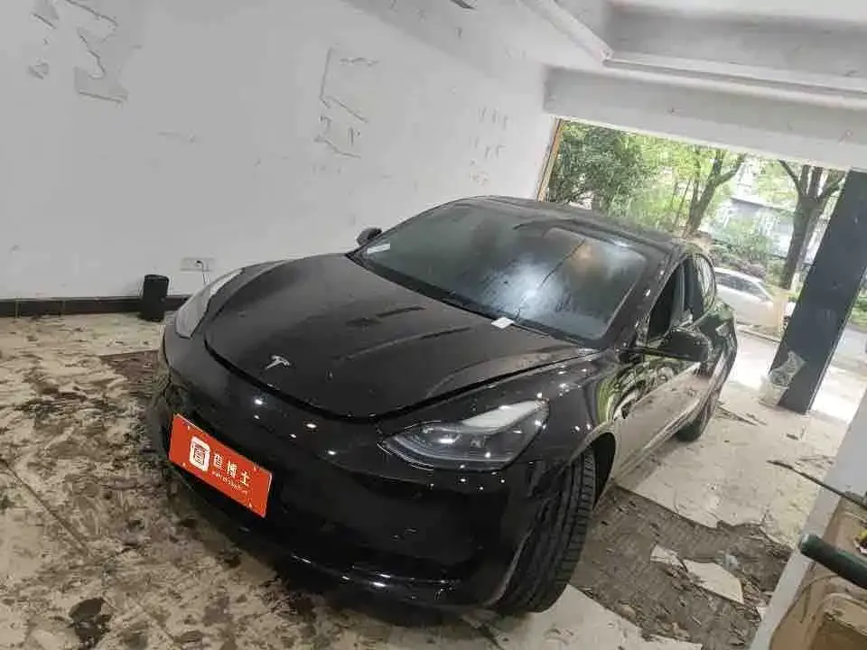 Tesla Model 3 — фото 3