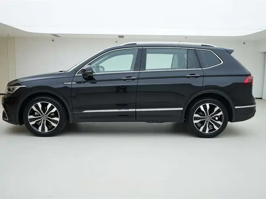 Volkswagen Tiguan L — фото 2