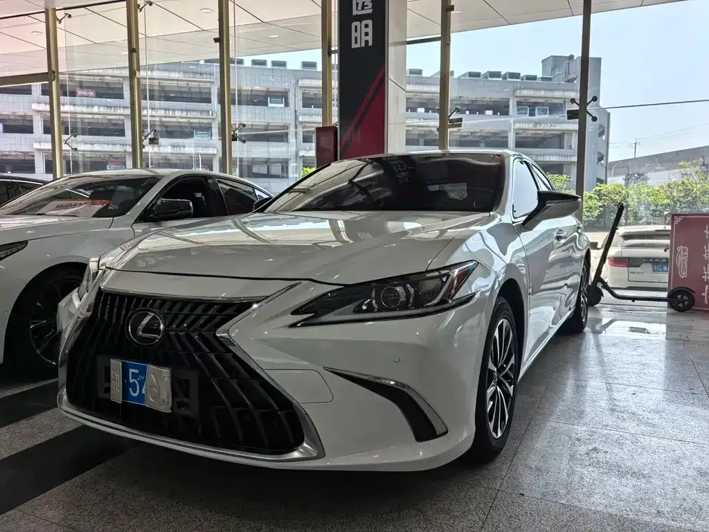 Lexus ES 2021 из CN, фото 1