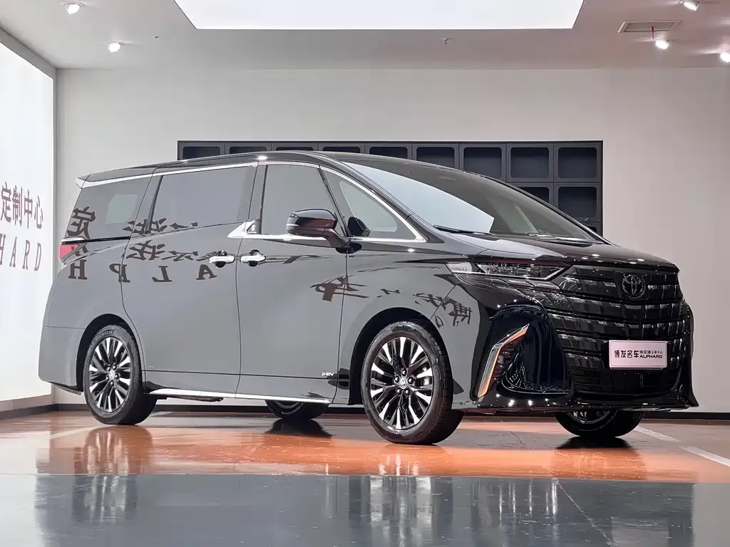 Toyota Alphard — фото 9