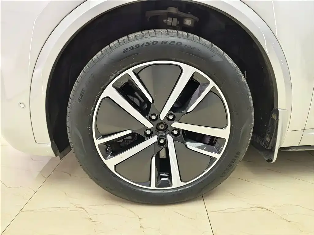 Li Auto L8 2023 из CN, фото 5