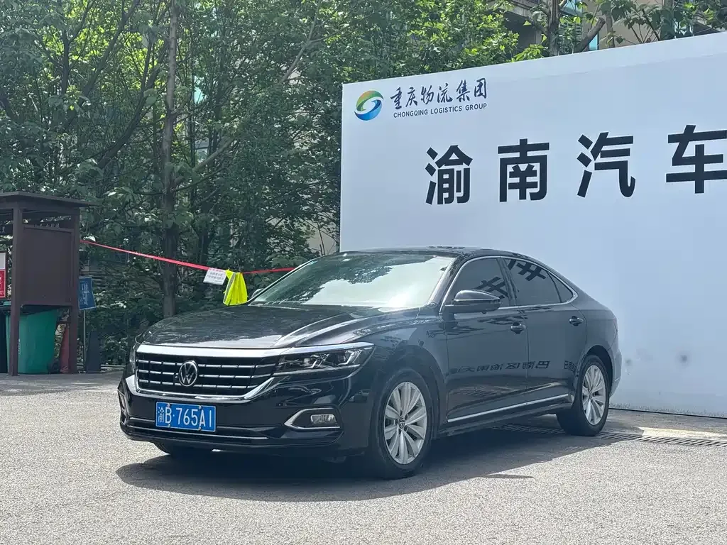 Volkswagen Passat — фото 1