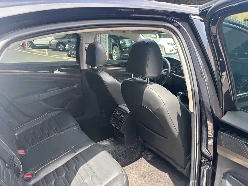 Volkswagen Passat — фото 4