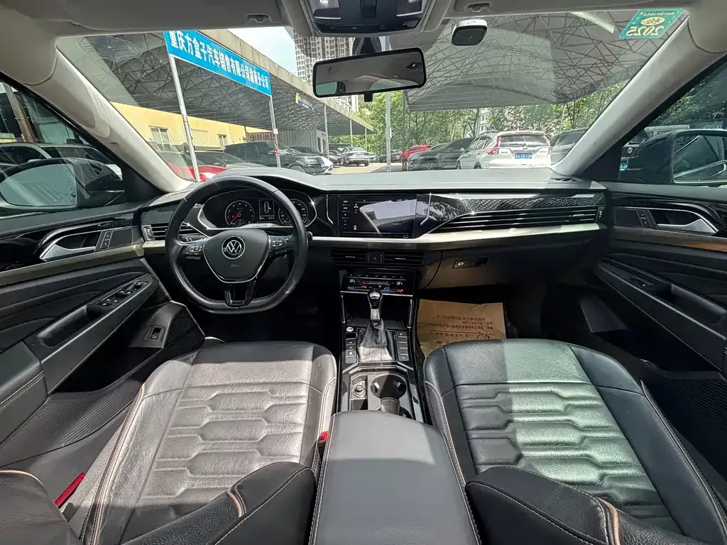 Volkswagen Passat — фото 10