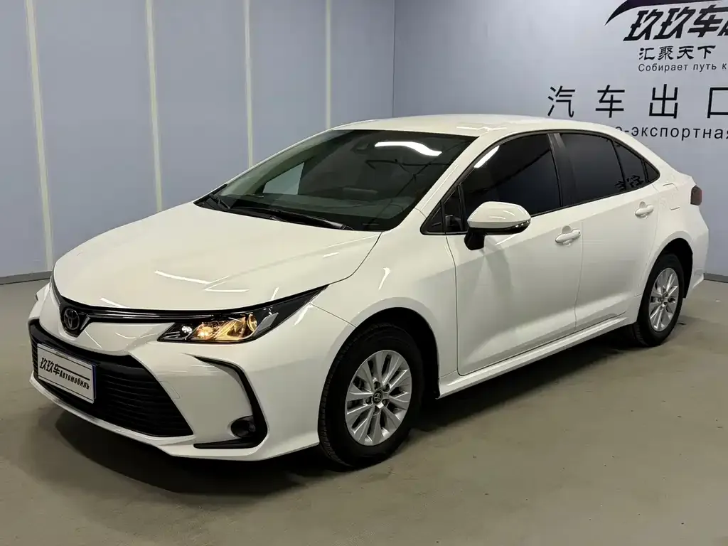 Toyota Corolla — фото 1