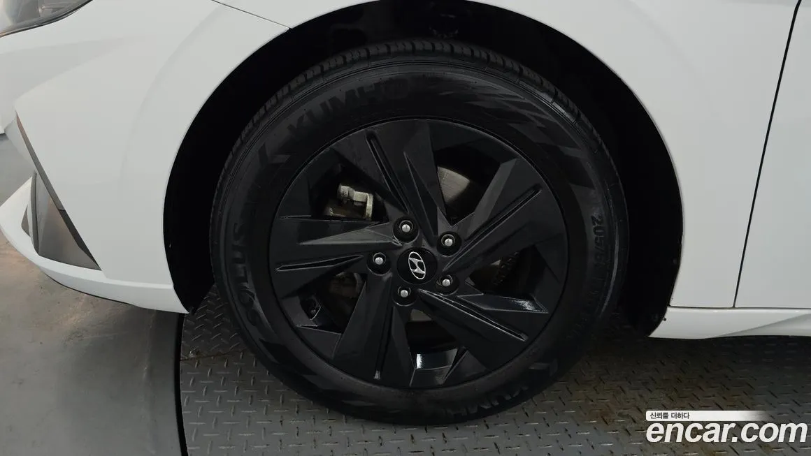 Hyundai AVANTE 2023 из KR, фото 4