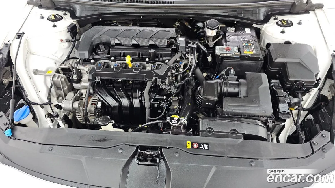 Hyundai AVANTE 2023 из KR, фото 10