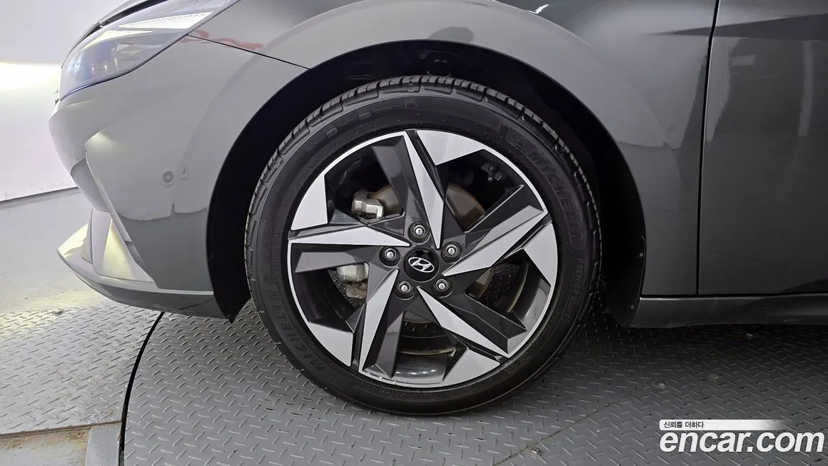 Hyundai AVANTE 2023 из KR, фото 4