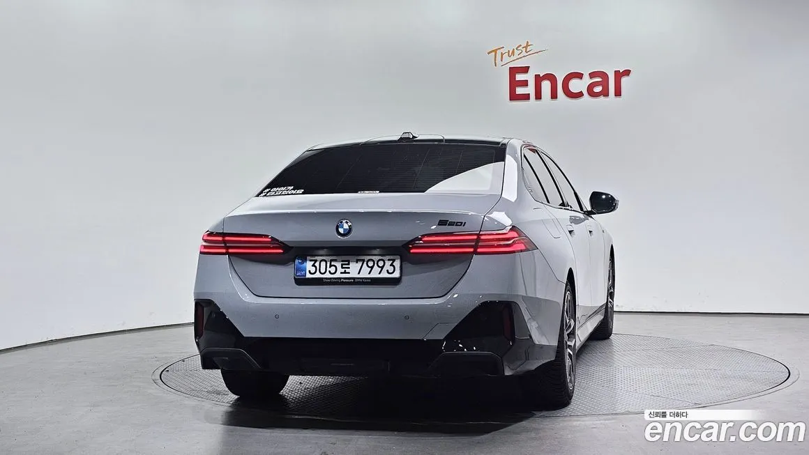 BMW 5-Series 2025 из KR, фото 8