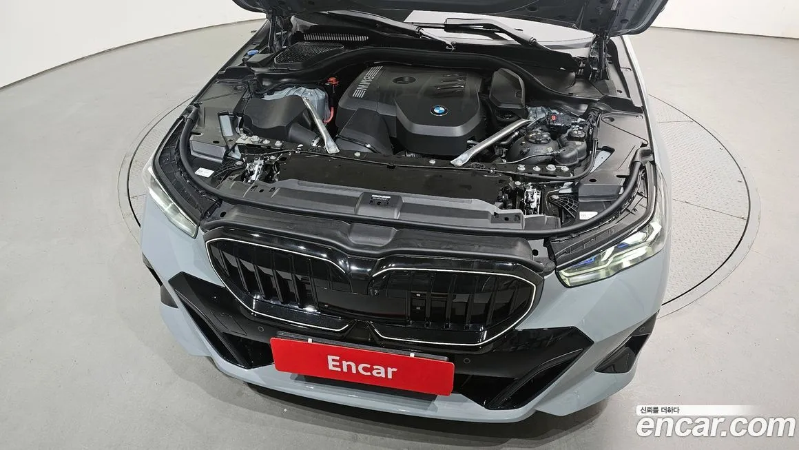 BMW 5-Series 2025 из KR, фото 7