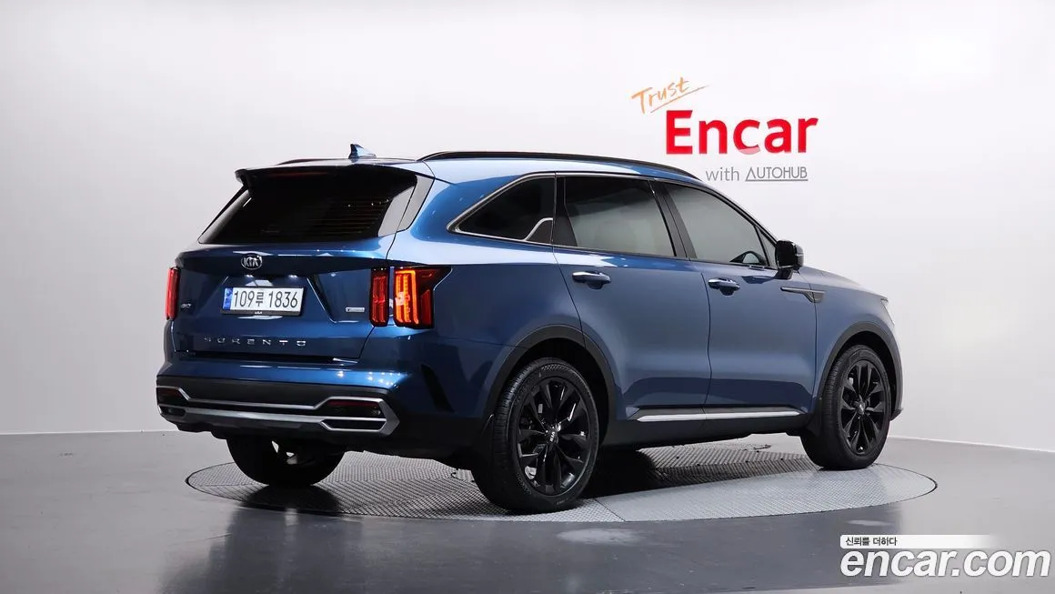 Kia Sorento — фото 10