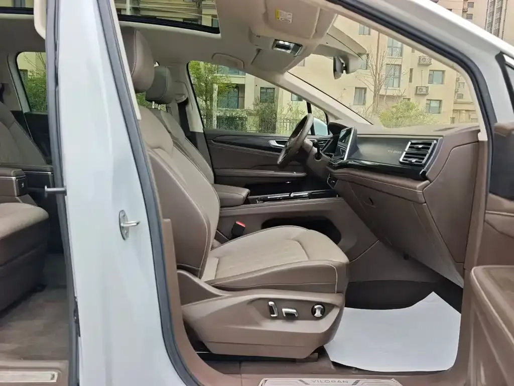 Volkswagen Viloran 2023 из CN, фото 2