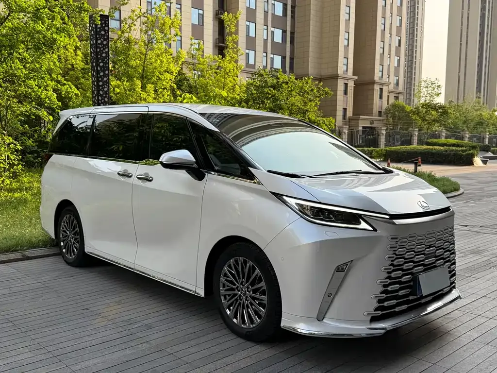 Lexus LM 2024 из CN, фото 2