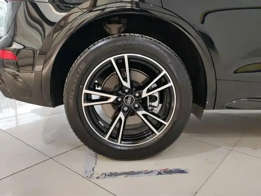 Audi Q5L 2024 из CN, фото 8