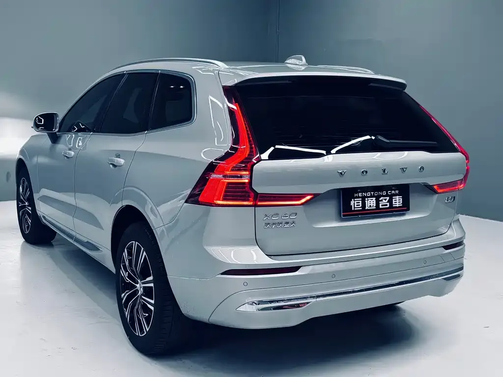 Volvo XC60 — фото 4