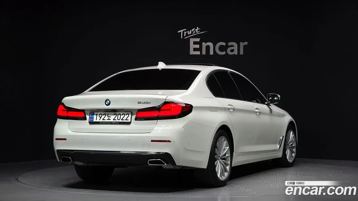BMW 5-Series 2023 из KR, фото 9