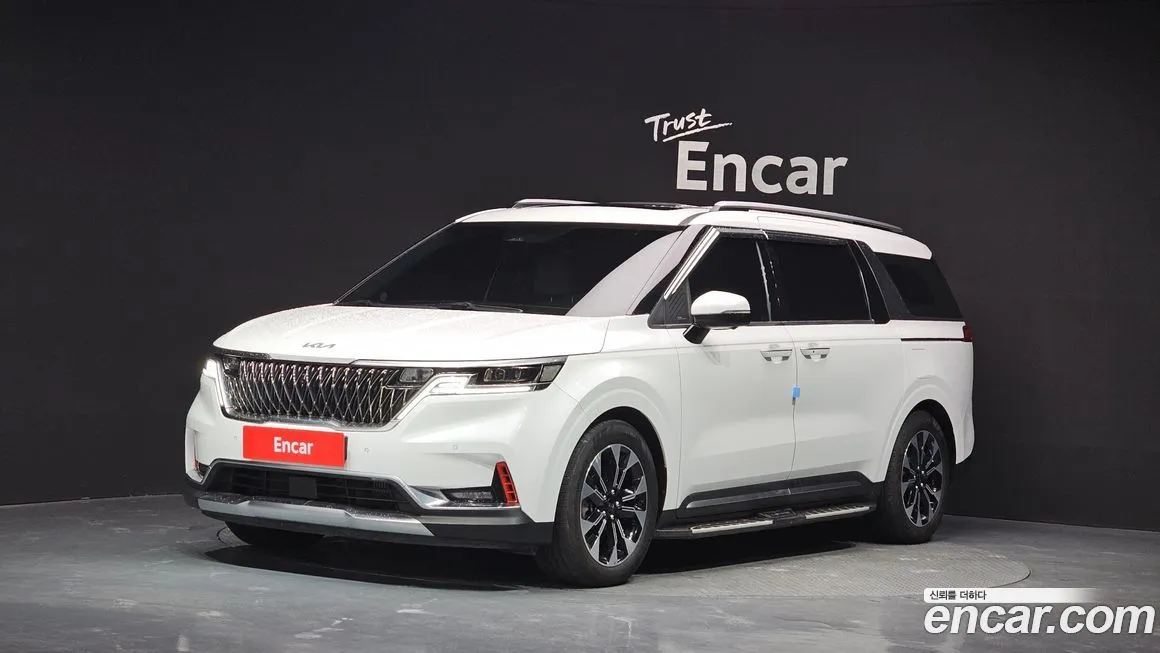 Kia Carnival — фото 1