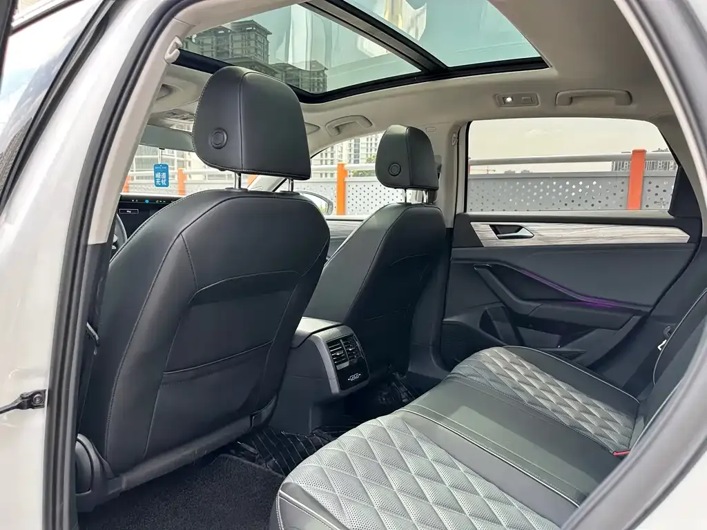 Volkswagen Sagitar 2024 из CN, фото 2