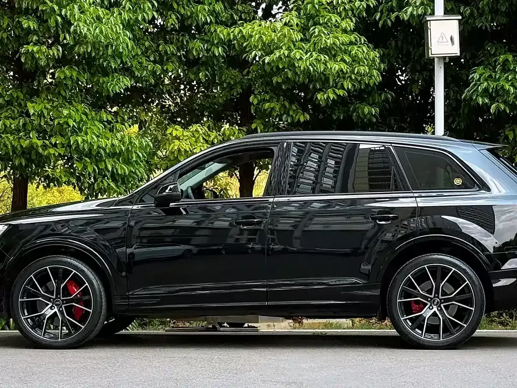 Audi Q7 — фото 5
