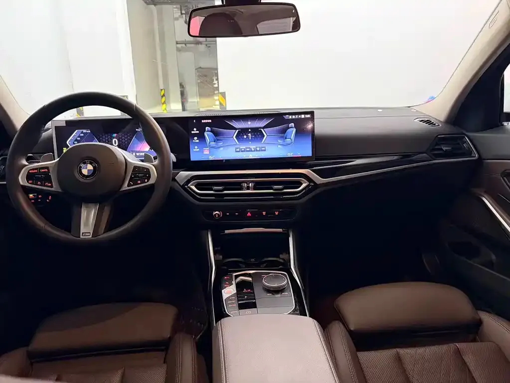 BMW 3 Series 2024 из CN, фото 2