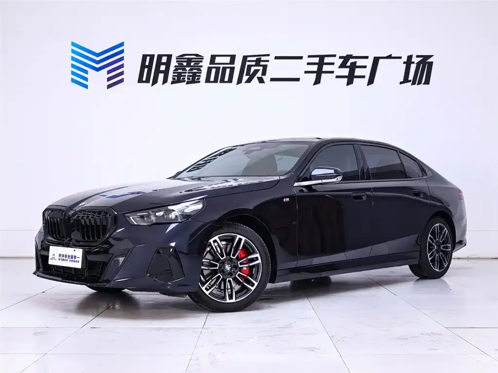 BMW 5 Series 2024 из CN, фото 4