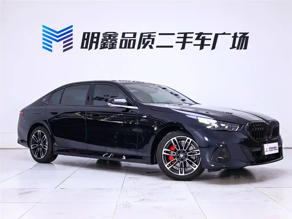 BMW 5 Series 2024 из CN, фото 5