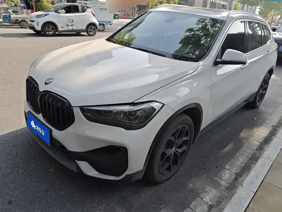 BMW X1 — фото 1