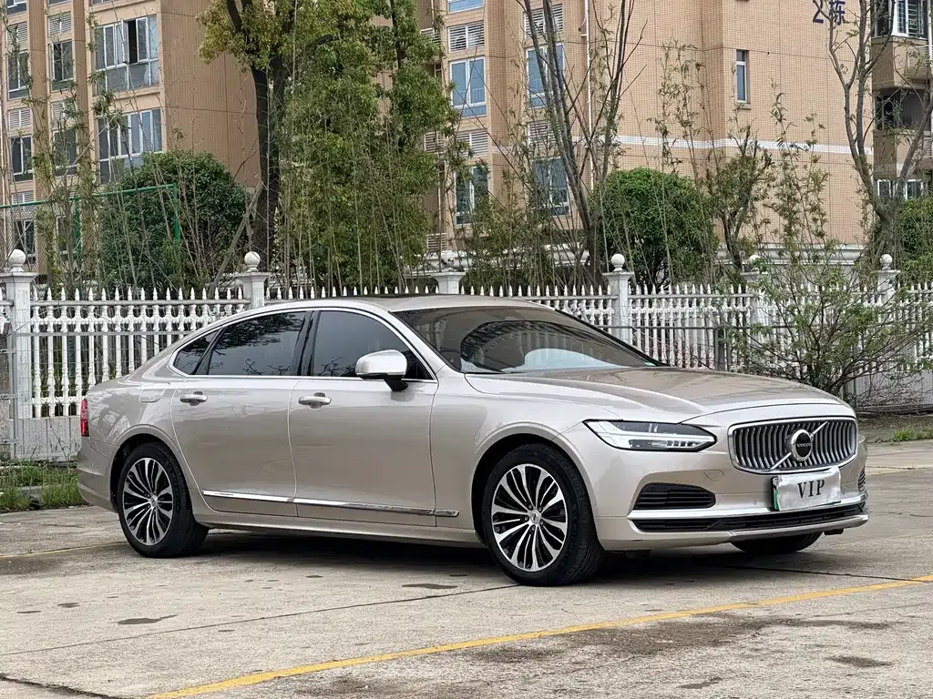 Volvo S90 PHEV 2025 из CN, фото 9