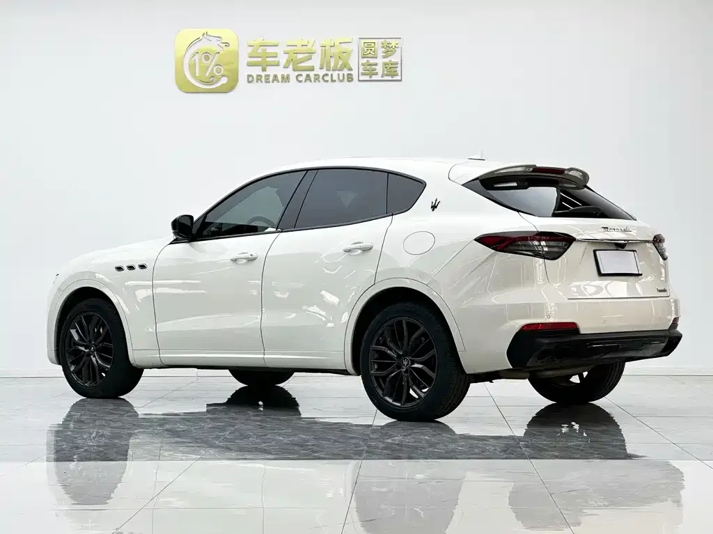 Maserati Levante — фото 10
