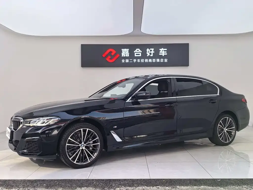 BMW 5 Series — фото 2