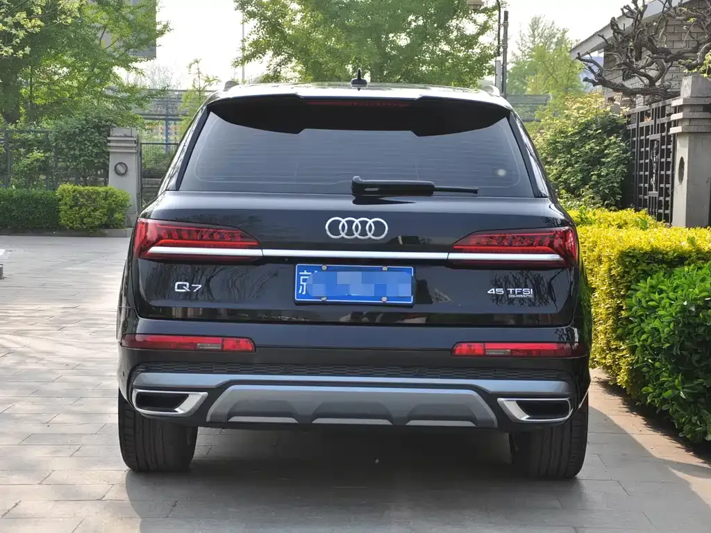 Audi Q7 2021 из CN, фото 10