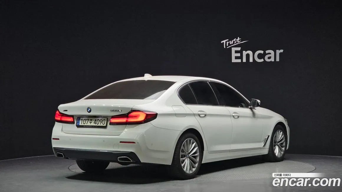 BMW 5-Series 2021 из KR, фото 2