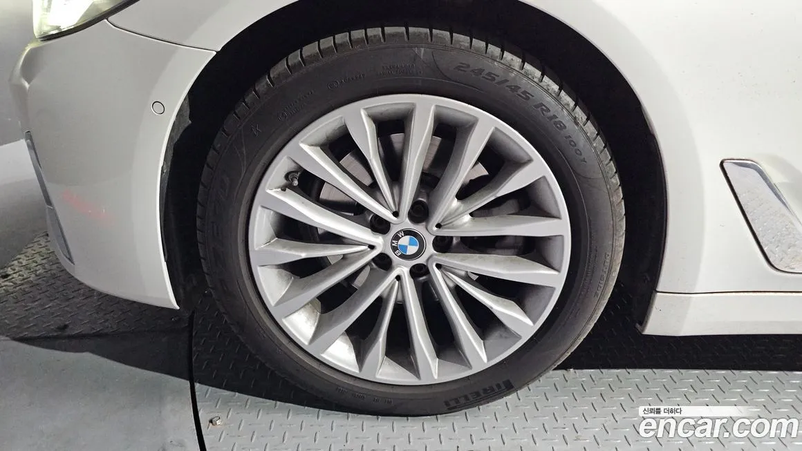 BMW 5-Series 2021 из KR, фото 4