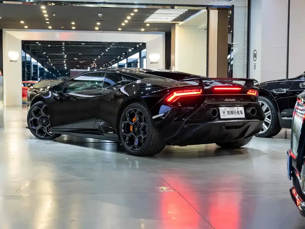 Lamborghini Huracan — фото 8