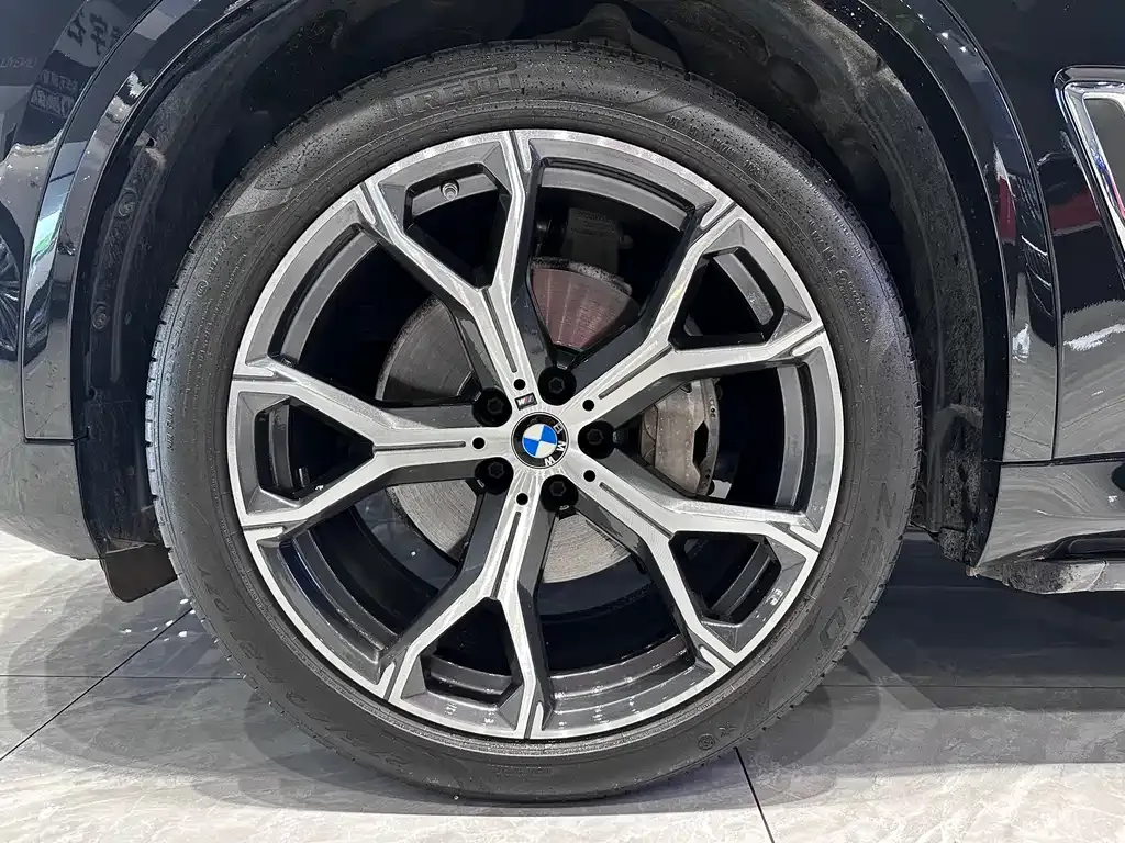 BMW X5 — фото 7