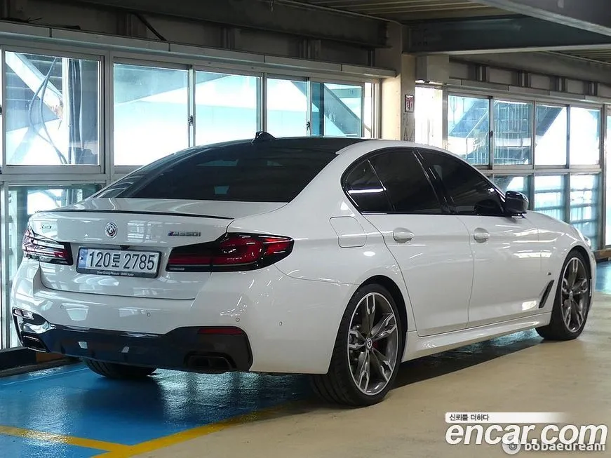 BMW 5-Series 2023 из KR, фото 4