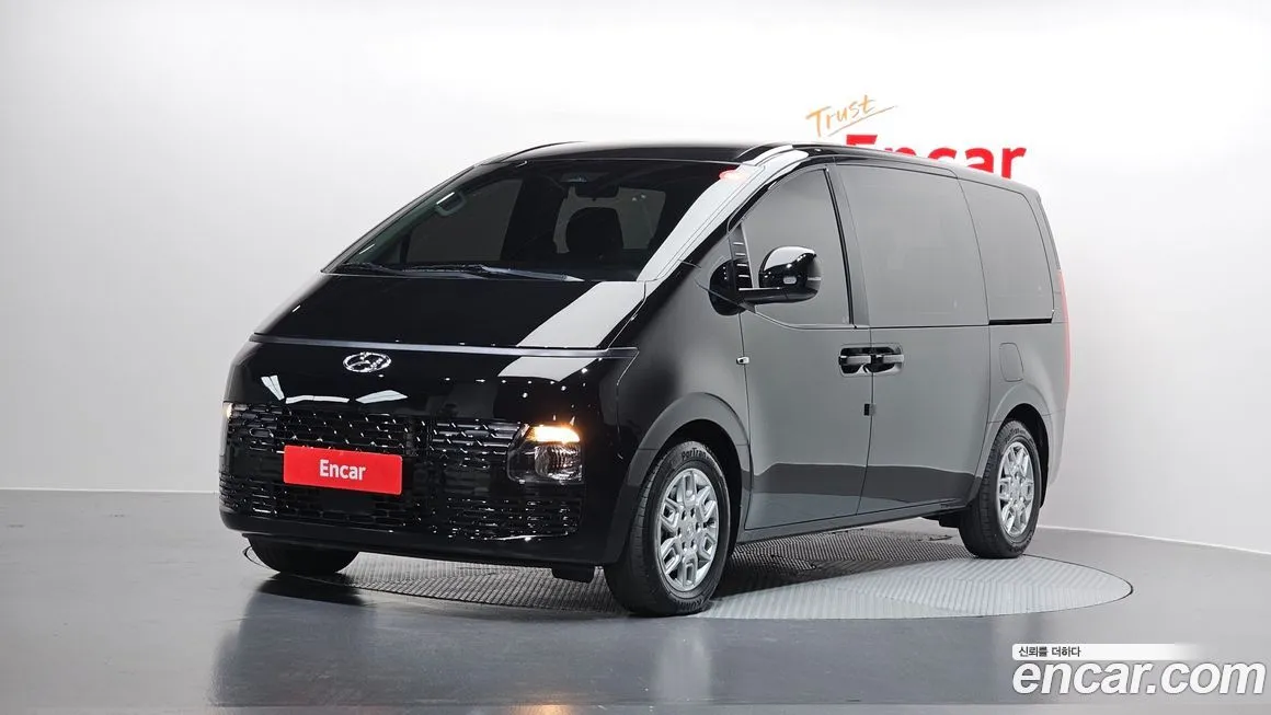 Hyundai Staria 2023 из KR, фото 1