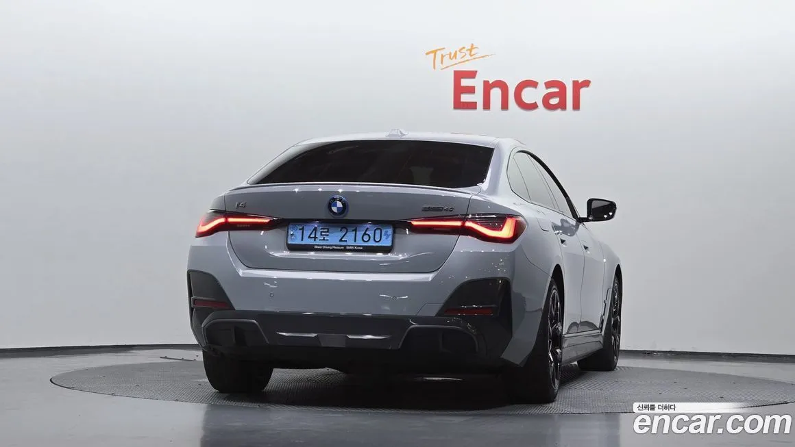 BMW i4 2023 из KR, фото 4