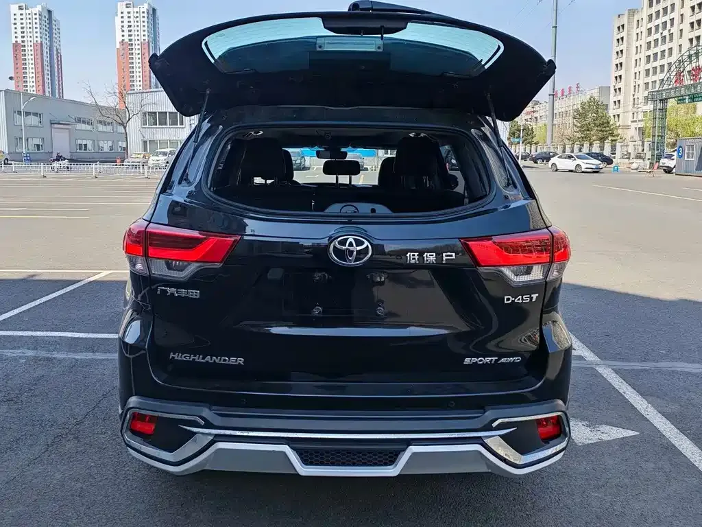 Toyota Highlander — фото 2