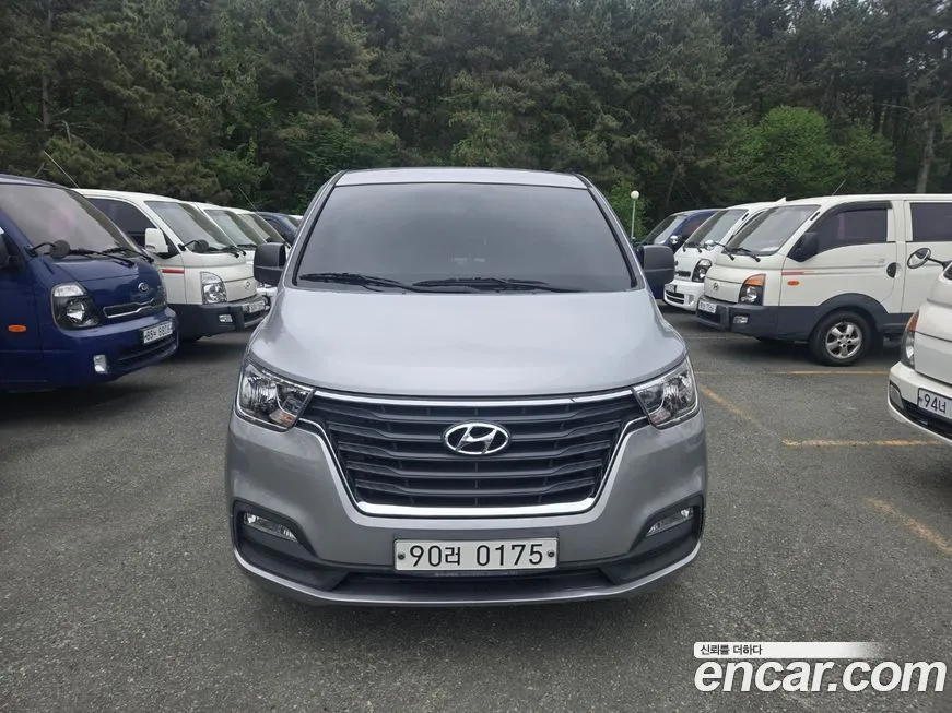 Hyundai Starex 2021 из KR, фото 1