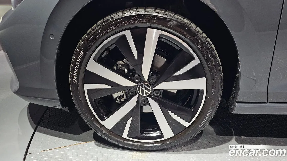 Volkswagen Golf 2026 из KR, фото 8