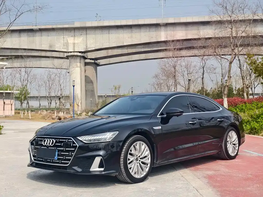 Audi A7L 2023 из CN, фото 1