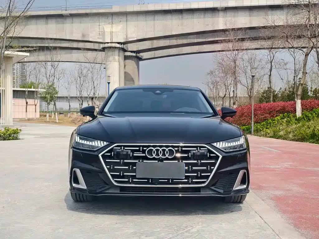 Audi A7L 2023 из CN, фото 9