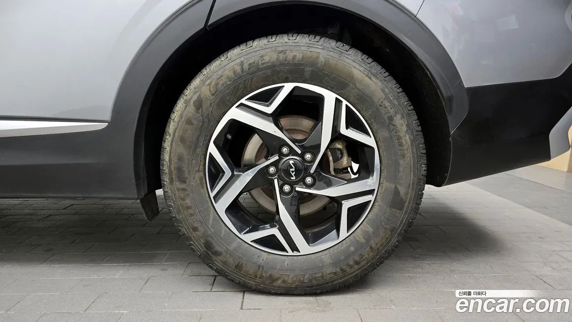 Kia Sportage — фото 8