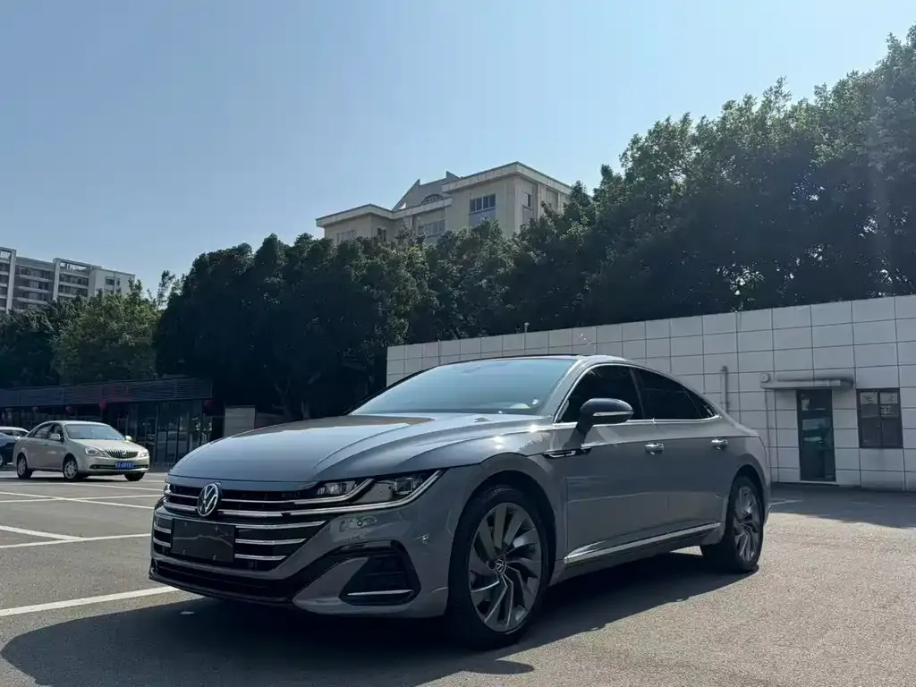 Volkswagen CC 2023 из CN, фото 1