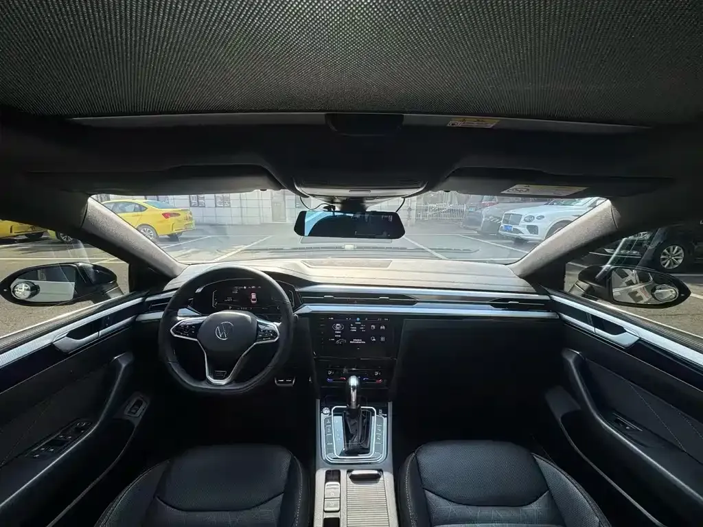 Volkswagen CC 2023 из CN, фото 9