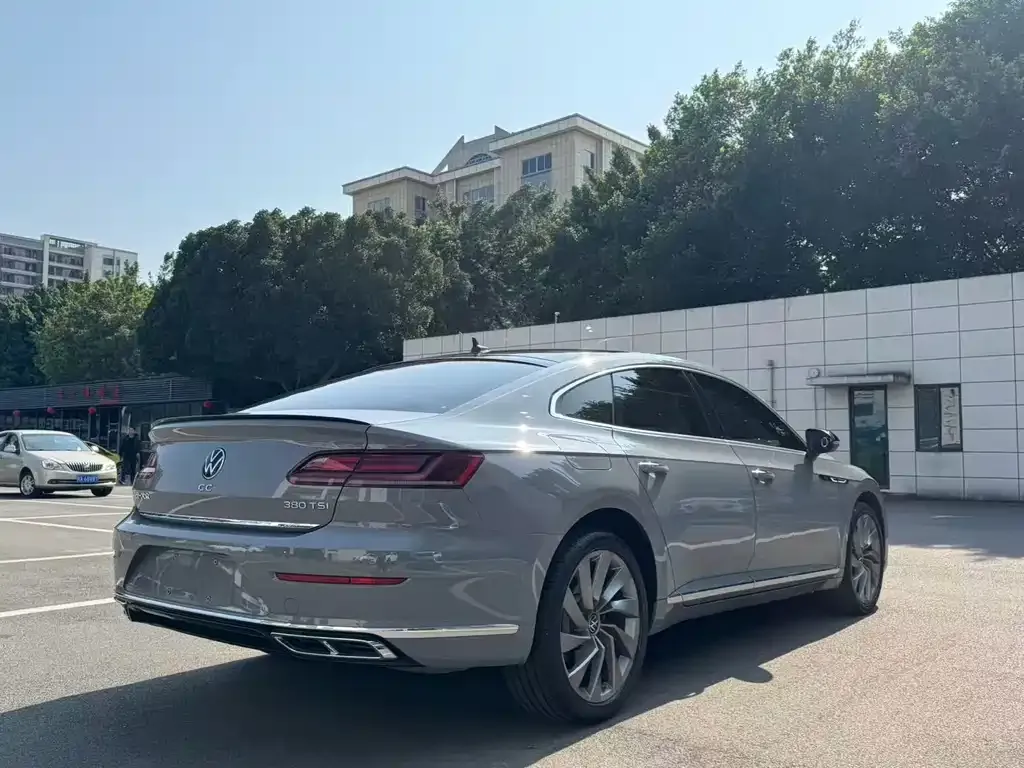 Volkswagen CC 2023 из CN, фото 7